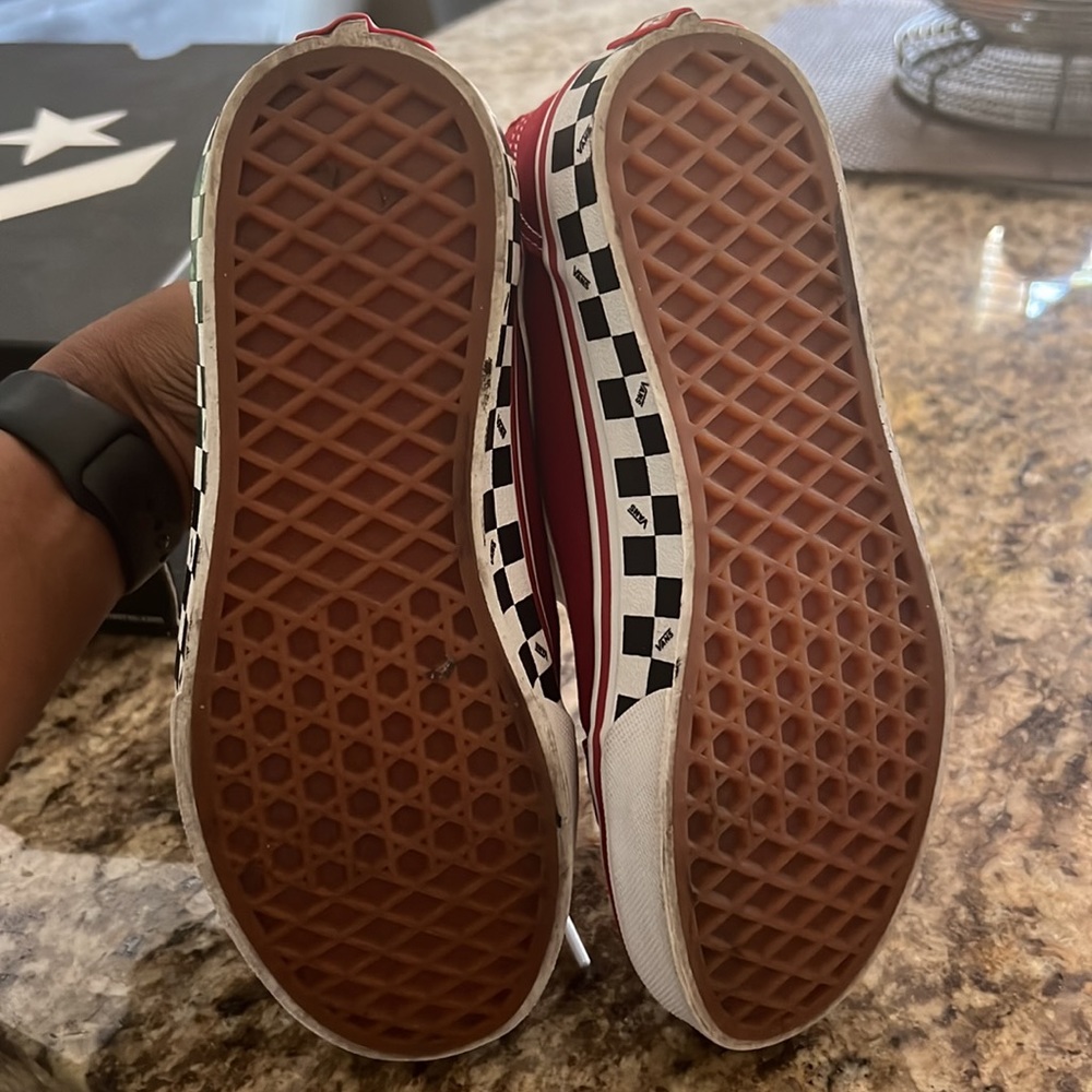 Vans (Ward) - Picture 3 of 4